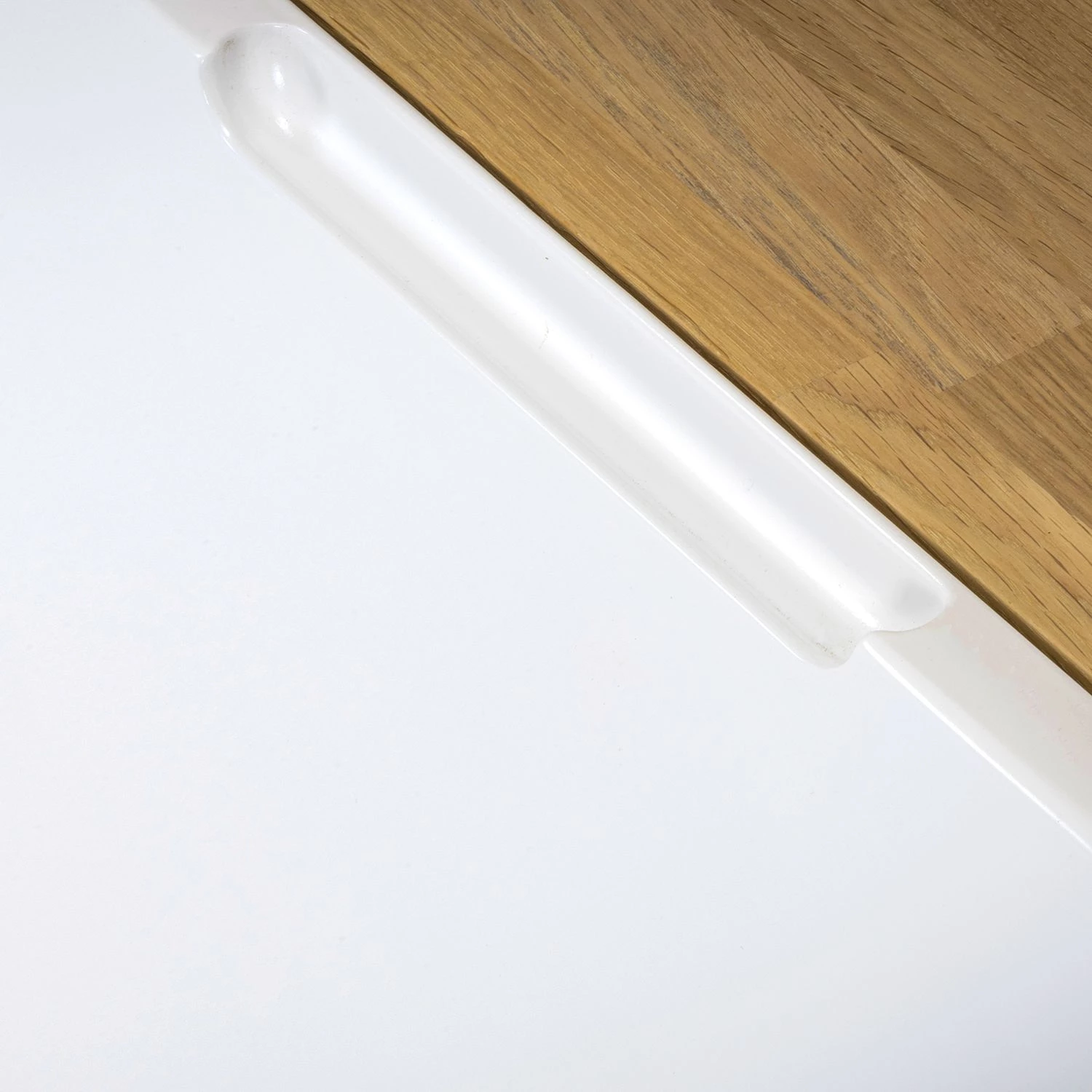 Studio Copenhagen Étagère Loca - Partiellement en chêne sauvage massif - Hauteur : 125 cm 13 Studio Copenhagen Étagère Loca - Partiellement en chêne sauvage massif - Hauteur : 125 cm – Image 11