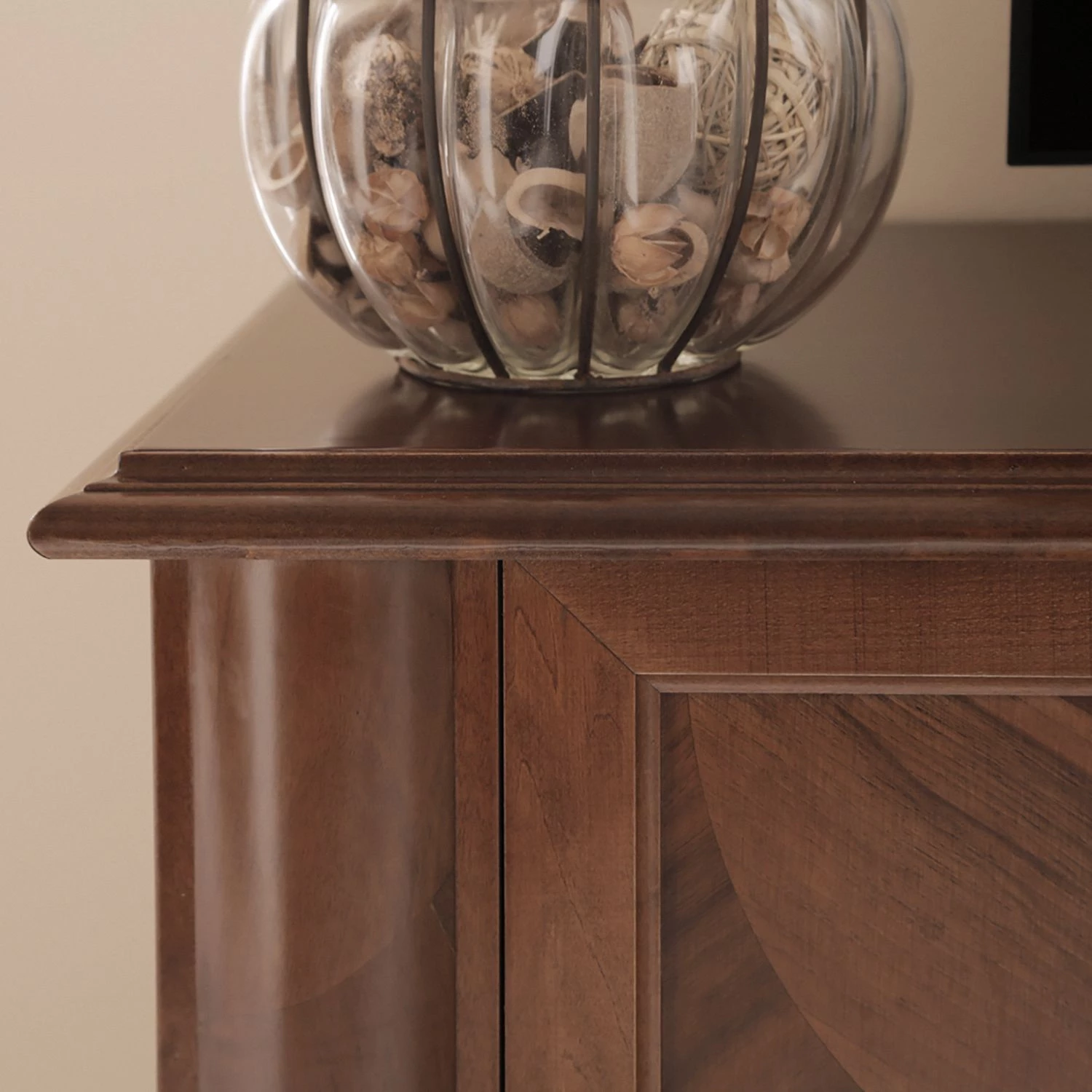 Montreux Meuble TV Materro - Tulipier partiellement massif - Teinté et verni à l'ancienne 12 Montreux Meuble TV Materro - Tulipier partiellement massif - Teinté et verni à l'ancienne – Image 10