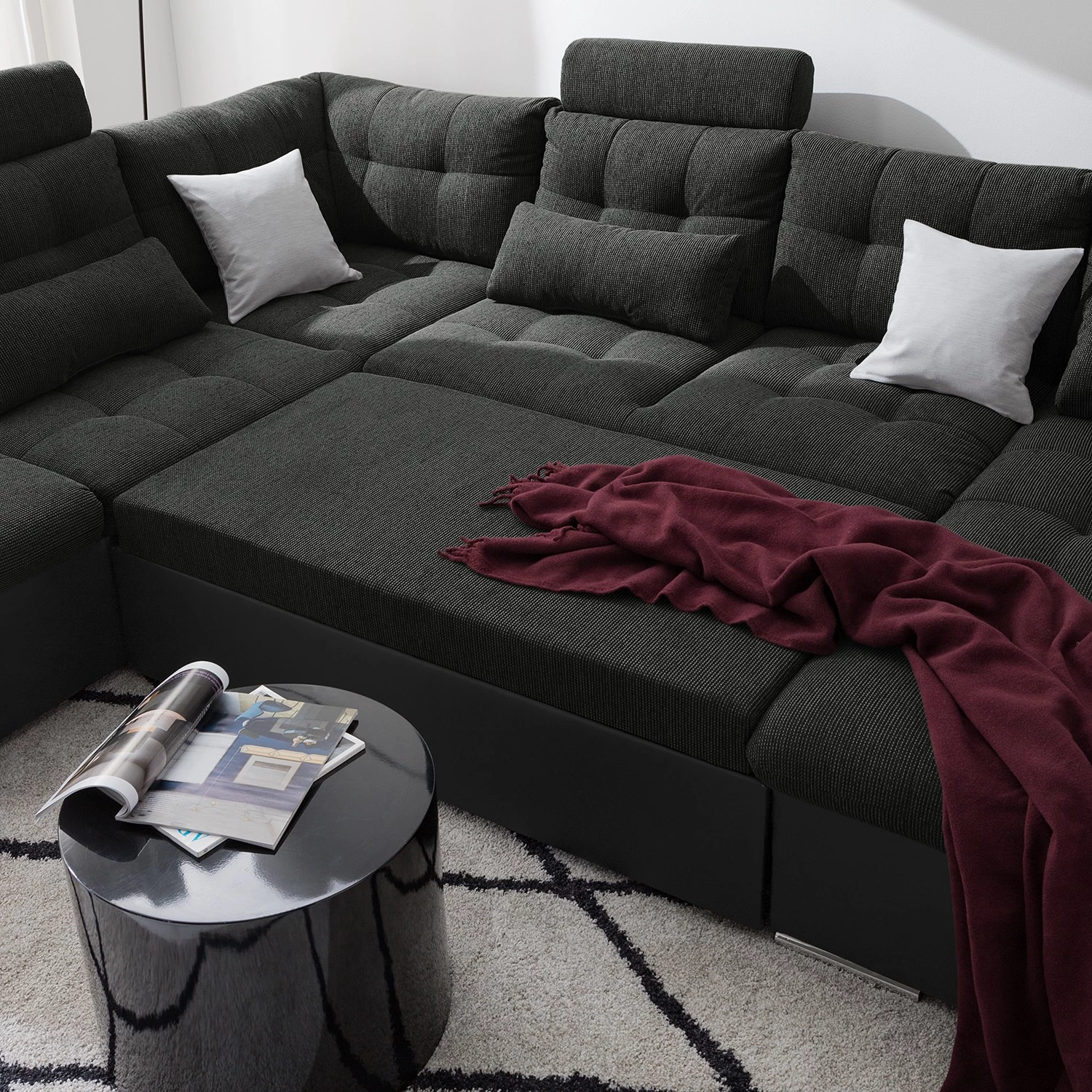 Fredriks Canapé panoramique Puntiro I - Tissu - Cuir synthétique Lilo / Tissu structuré Satur: Noit / Anthracite - Méridienne courte à droite / longue à gauche (vue de face) 17 Fredriks Canapé panoramique Puntiro I - Tissu - Cuir synthétique Lilo / Tissu structuré Satur: Noit / Anthracite - Méridienne courte à droite / longue à gauche (vue de face) – Image 15