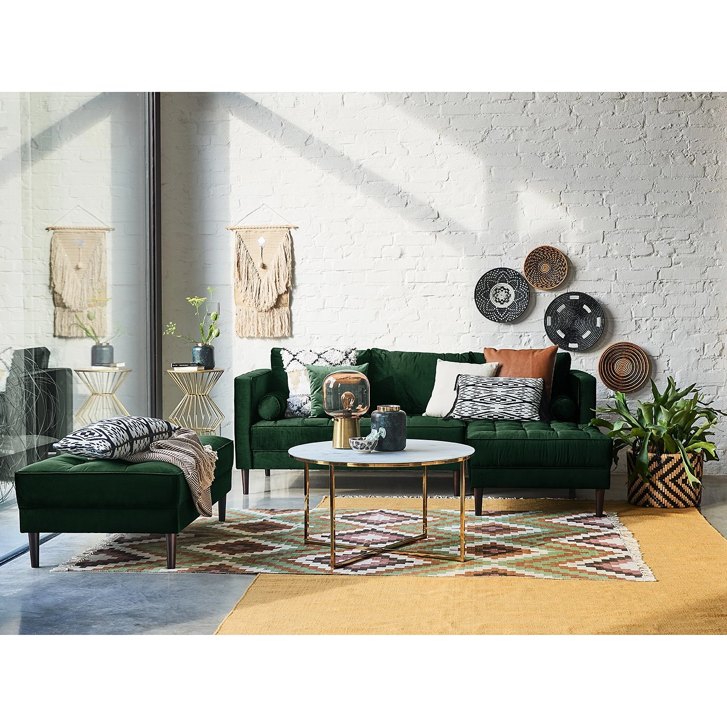 Eva Padberg Collection Canapé d'angle LAONA - Velours Pauno: Vert foncé - Méridienne courte à droite (vue de face) - Avec repose-pieds 4 Eva Padberg Collection Canapé d'angle LAONA - Velours Pauno: Vert foncé - Méridienne courte à droite (vue de face) - Avec repose-pieds – Image 2