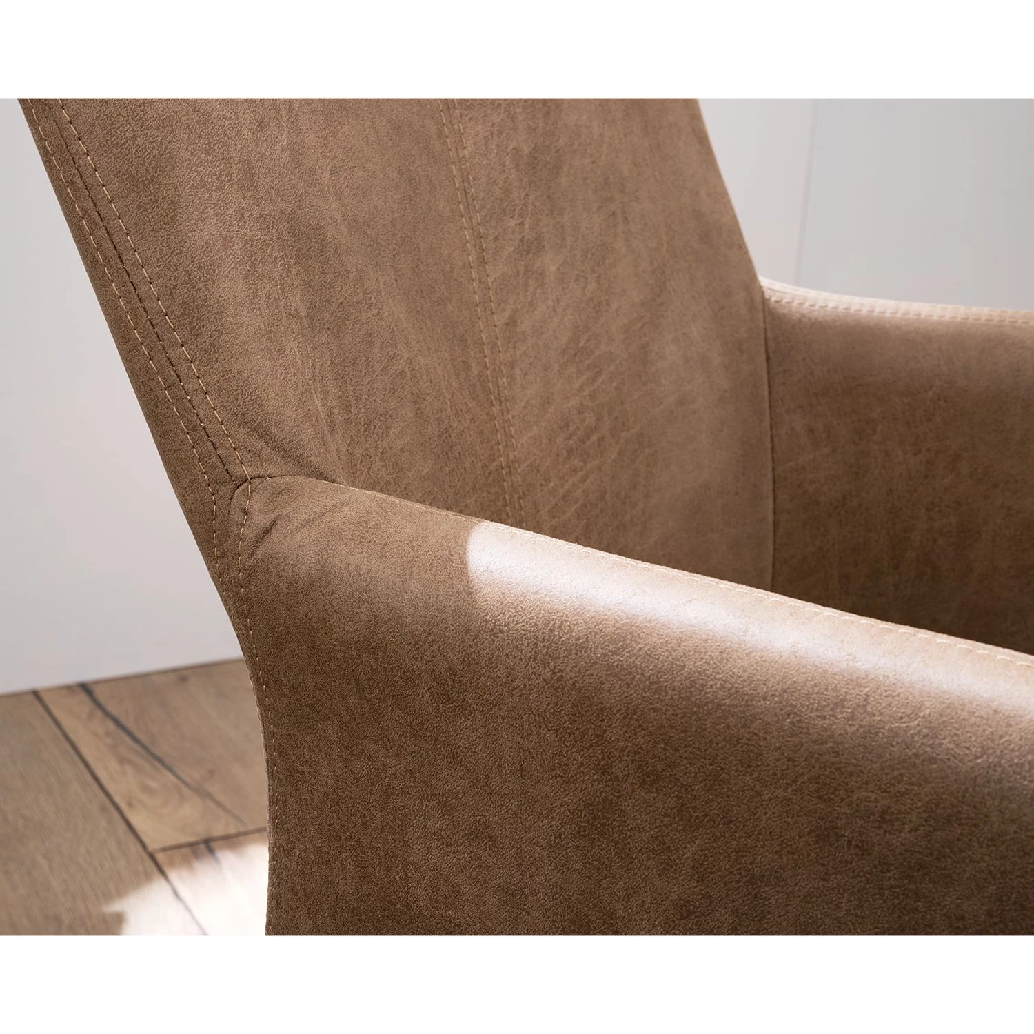 Red Living Fauteuil Carnew - Cubanite 10 Red Living Fauteuil Carnew - Cubanite – Image 8