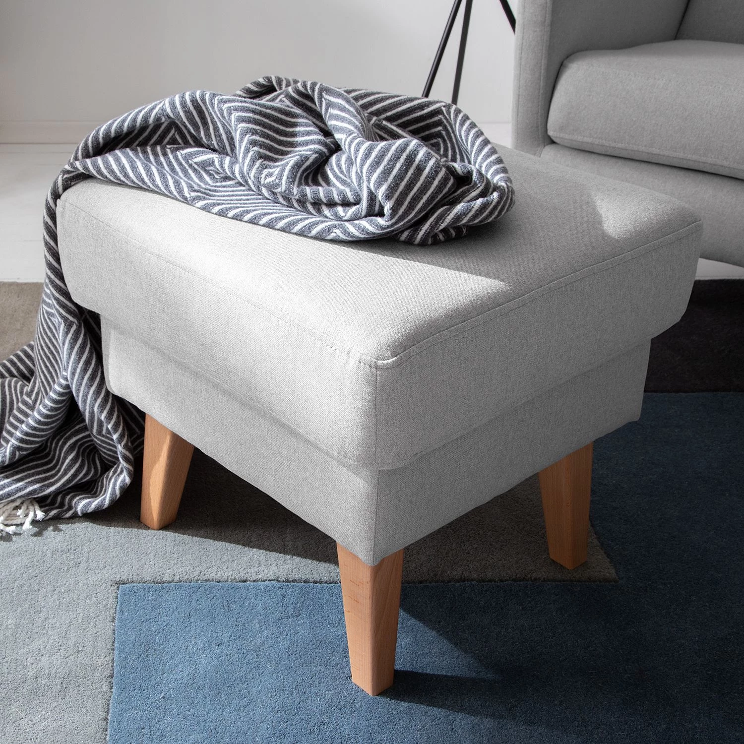 Mørteens Fauteuil à oreilles Bucoli - Galet - Avec repose-pieds 17 Mørteens Fauteuil à oreilles Bucoli - Galet - Avec repose-pieds – Image 15