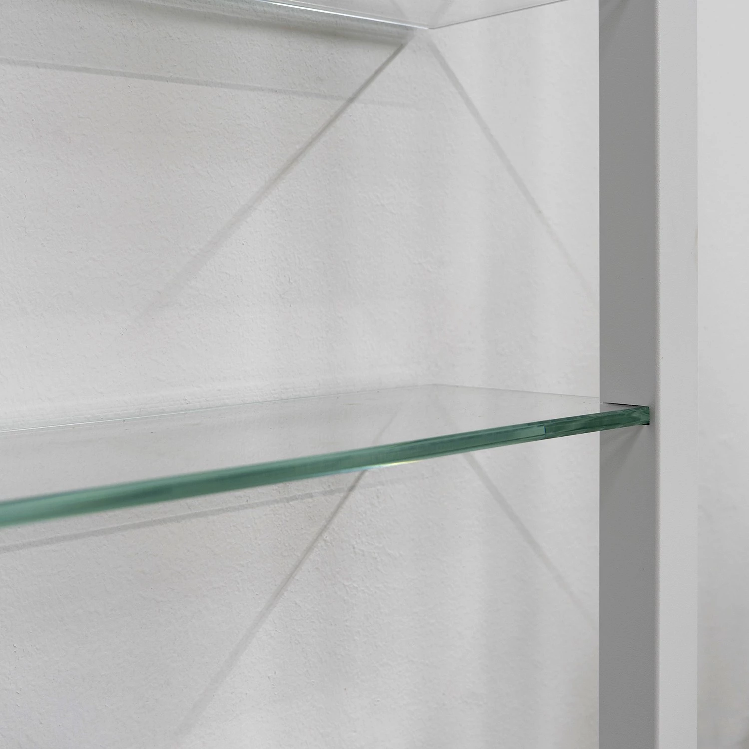 Loftscape Etagère DVD murale Carlgren II - Blanc 4 Loftscape Etagère DVD murale Carlgren II - Blanc – Image 2