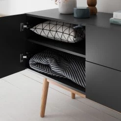 Mørteens Buffet Lindholm III - Partiellement en chêne massif - Gris 20 Mørteens Buffet Lindholm III - Partiellement en chêne massif - Gris -Meubles de salon Soldes 1000119257 190214 13124600010 GALLERYIMAGES P000000001000119257