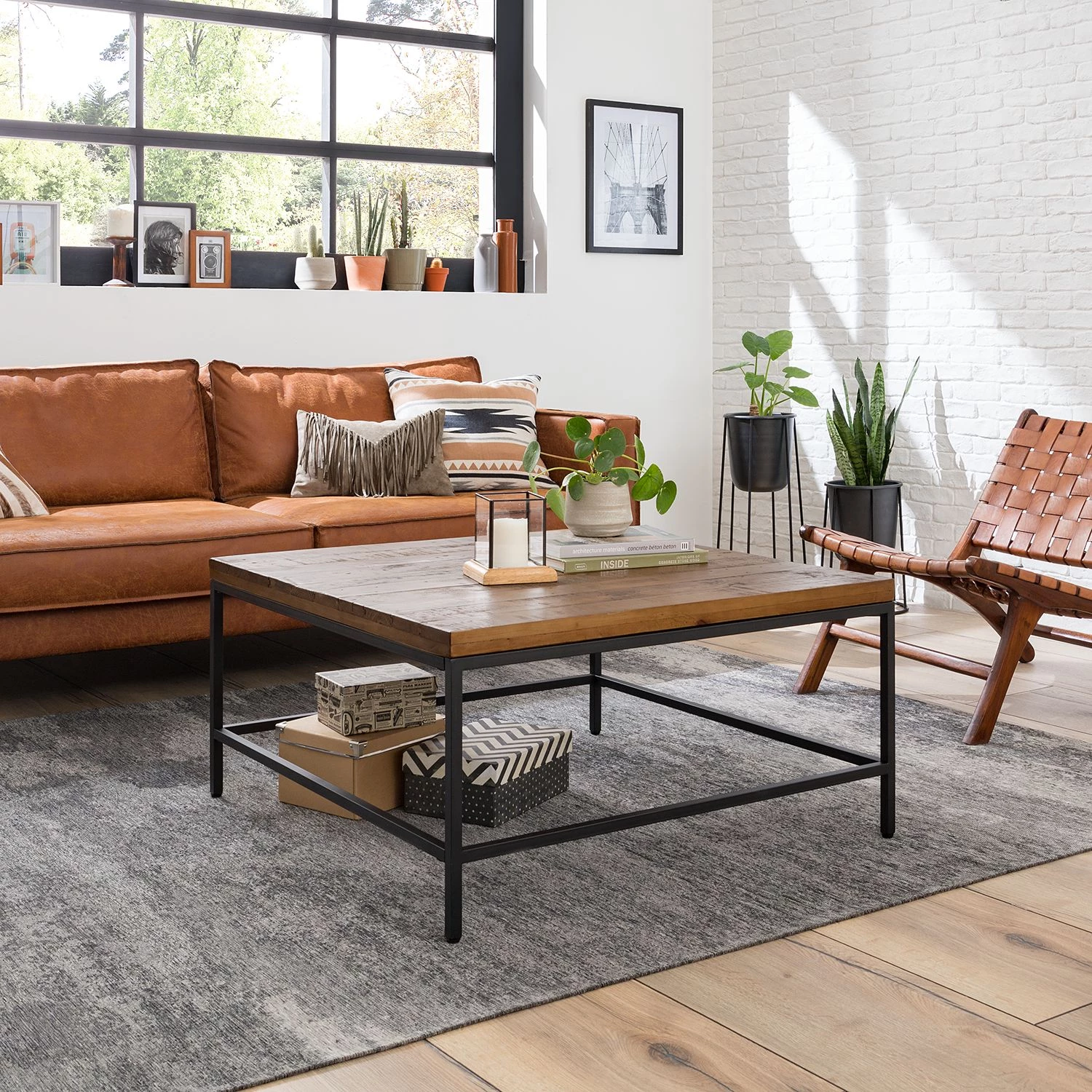 Ars manufacti Table basse Grasby - Pin recyclé / Métal - Pin foncé / Noir 6 Ars manufacti Table basse Grasby - Pin recyclé / Métal - Pin foncé / Noir – Image 4