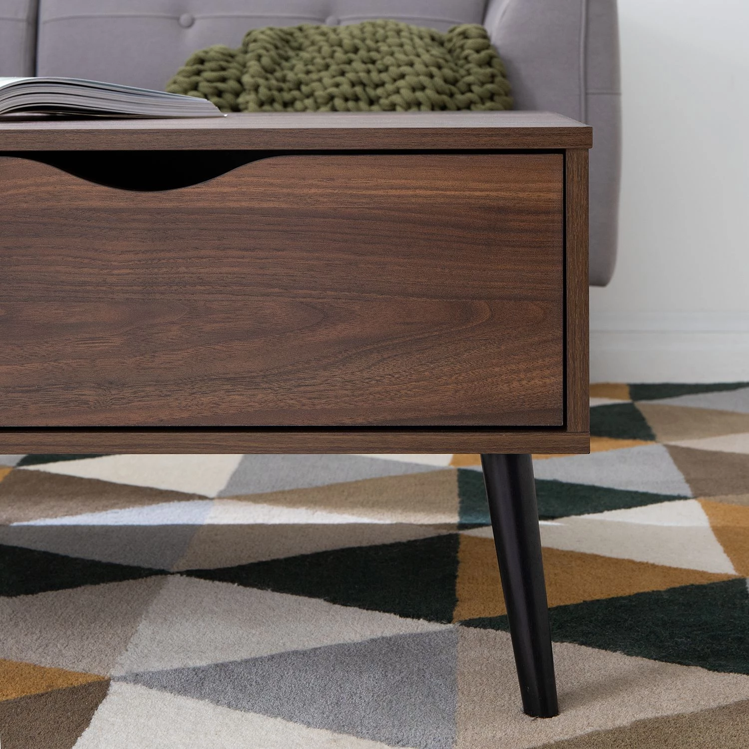 Mørteens Table basse Gjora - Partiellement en hévéa massif - Noyer 17 Mørteens Table basse Gjora - Partiellement en hévéa massif - Noyer – Image 15