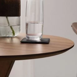 Mørteens Bout de canapé Chicky - Partiellement en hévéa massif - Placage noyer véritable -Meubles de salon Soldes 1000124044 190409 11440700010 GALLERYIMAGES P000000001000124044