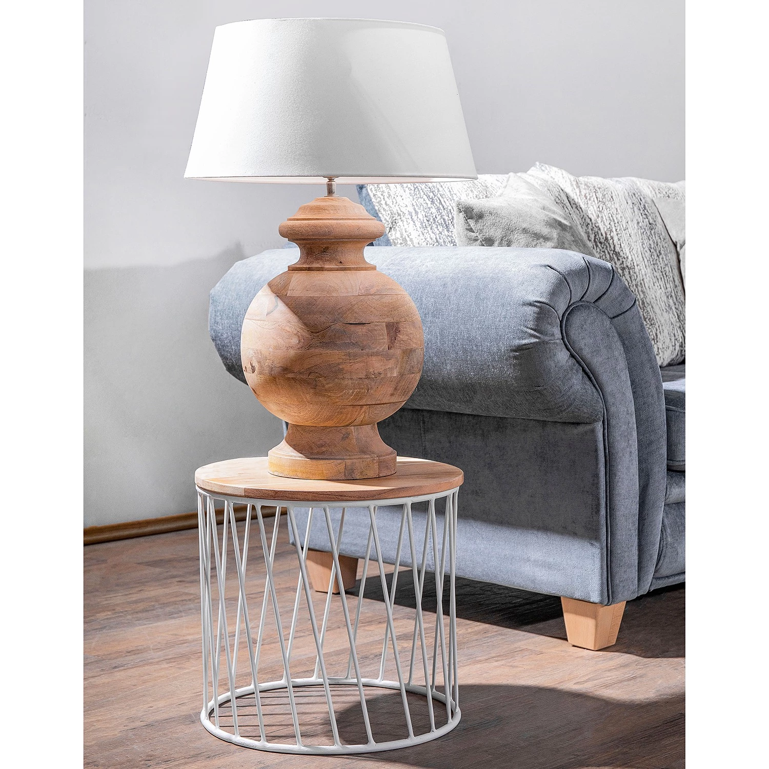 Norrwood Table d'appoint Gabiarra III - Acacia massif / Fer - Manguier clair / Blanc 4 Norrwood Table d'appoint Gabiarra III - Acacia massif / Fer - Manguier clair / Blanc – Image 2