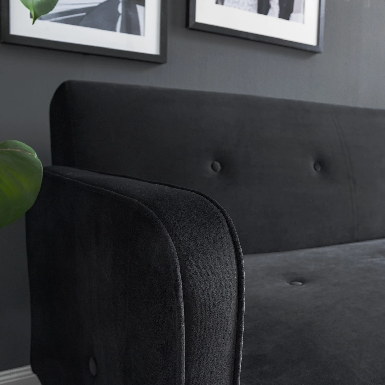 Jack & Alice Canapé convertible Daru I - Velours - Noir 18 Jack & Alice Canapé convertible Daru I - Velours - Noir – Image 16