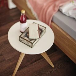 Now! by hülsta Table d'appoint hülsta now V - Partiellement en chêne massif - Blanc laqué 6 Now! by hülsta Table d'appoint hülsta now V - Partiellement en chêne massif - Blanc laqué -Meubles de salon Soldes 1000133349 181001 08062902 MOOD GALLERYIMAGES P000000001000133349 mood