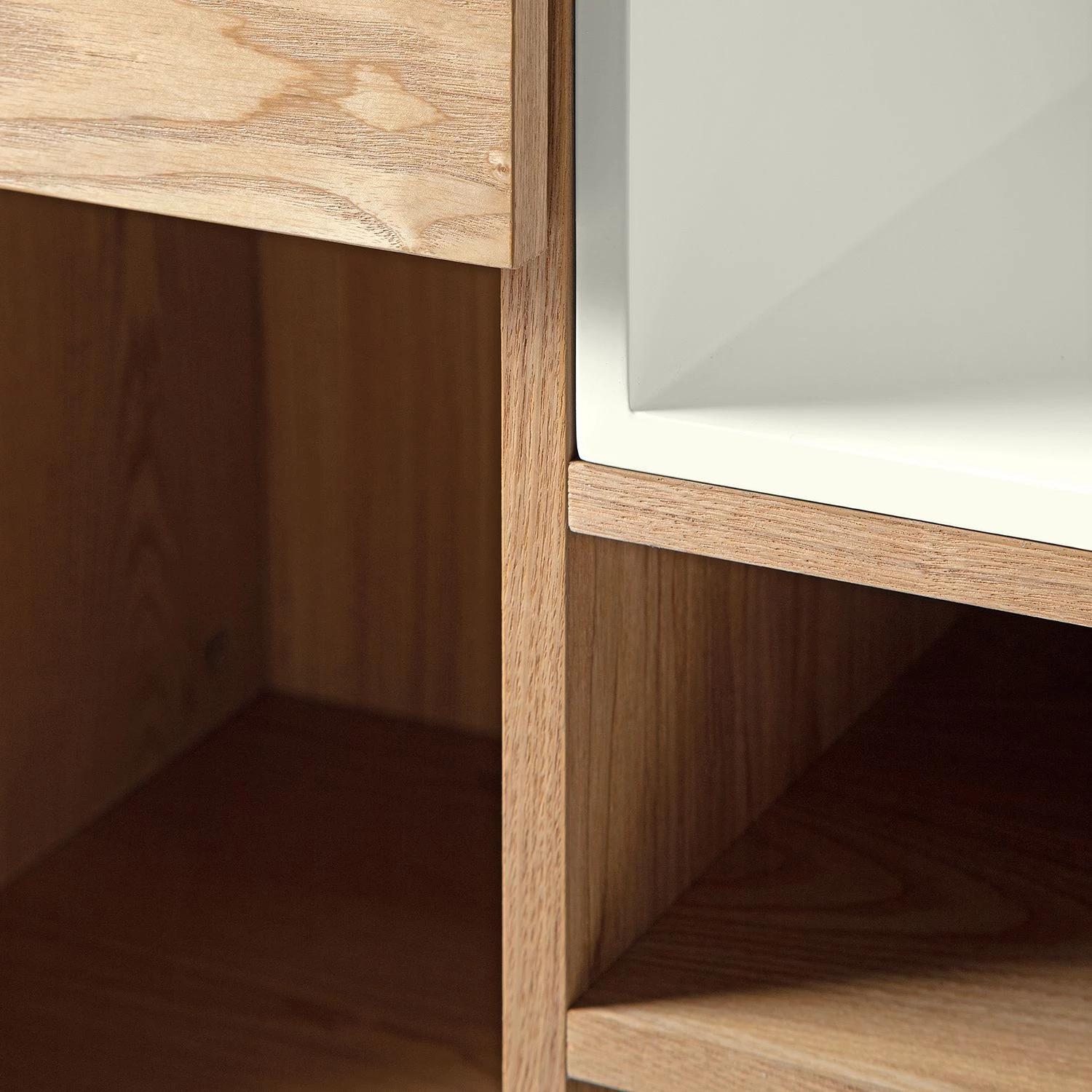 Studio Copenhagen Commode Vallsta II - Frêne / Noir 11 Studio Copenhagen Commode Vallsta II - Frêne / Noir – Image 9