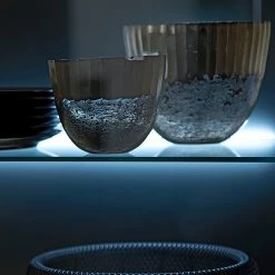 Naturoo Vitrine Kiah - Chêne à nœuds massif -Meubles de salon Soldes 1000160264 200811 14172101876 DETAILS P000000001000160264