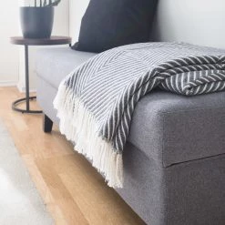 Fredriks Banquette Rugge - Tissu - Gris 22 Fredriks Banquette Rugge - Tissu - Gris -Meubles de salon Soldes 1000176660 210504 13362900018 DETAILS P000000001000176660