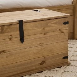 Maison Belfort Coffre Finca Rustica - Pin massif - Epicéa naturel 38 Maison Belfort Coffre Finca Rustica - Pin massif - Epicéa naturel -Meubles de salon Soldes 1000178021 200507 14113200004 DETAILS P000000001000178021