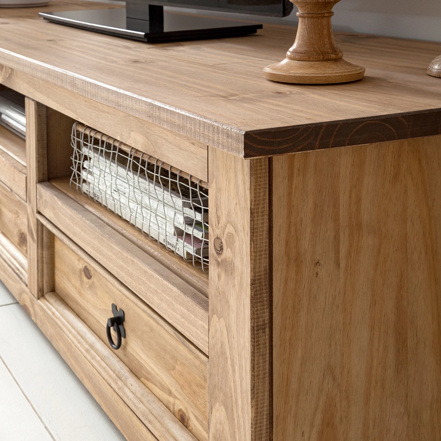 Maison Belfort Meuble TV Finca Rustica II - Pin massif - Epicéa naturel 12 Maison Belfort Meuble TV Finca Rustica II - Pin massif - Epicéa naturel – Image 10