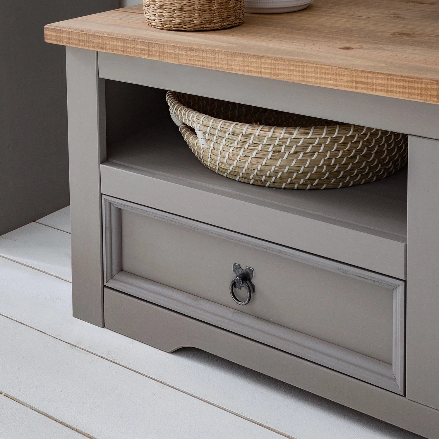 Maison Belfort Meuble TV Finca Rustica II - Pin massif - Pin gris 12 Maison Belfort Meuble TV Finca Rustica II - Pin massif - Pin gris – Image 10