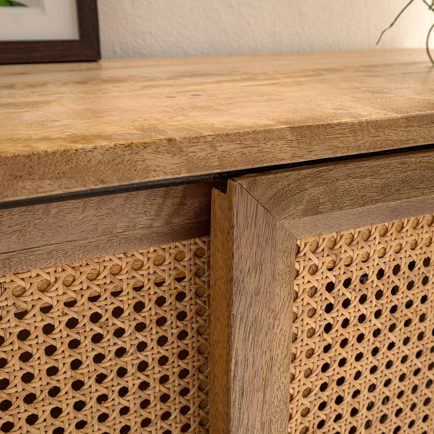 Ars manufacti Buffet haut Vina - Manguier massif / Rotin - Manguier / Noir 17 Ars manufacti Buffet haut Vina - Manguier massif / Rotin - Manguier / Noir – Image 15