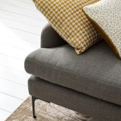 Studio Copenhagen Canapé Peritz (3 places) - Tissu - Gris / Beige 22 Studio Copenhagen Canapé Peritz (3 places) - Tissu - Gris / Beige -Meubles de salon Soldes 1000179418 200324 14462100003 DETAILS P000000001000179418