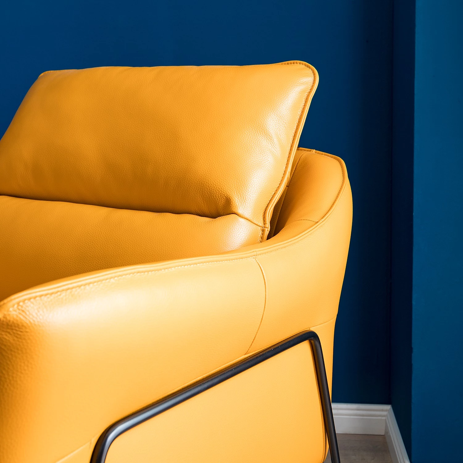 Studio Copenhagen Fauteuil Knokke II - Cuir véritable - Jaune doré 16 Studio Copenhagen Fauteuil Knokke II - Cuir véritable - Jaune doré – Image 14