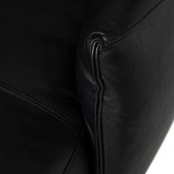 Studio Copenhagen Canapé d’angle Harlev - Cuir véritable - Méridienne courte à droite (vue de face) 35 Studio Copenhagen Canapé d’angle Harlev - Cuir véritable - Méridienne courte à droite (vue de face) -Meubles de salon Soldes 1000179455 200211 15162800026 DETAILS P000000001000179455