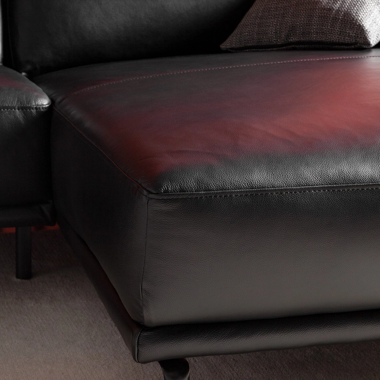 Studio Copenhagen Canapé d’angle Harlev - Cuir véritable - Méridienne courte à droite (vue de face) 13 Studio Copenhagen Canapé d’angle Harlev - Cuir véritable - Méridienne courte à droite (vue de face) – Image 11