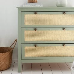Maison Belfort Commode Belleria I - Pin massif - Vert olive clair 25 Maison Belfort Commode Belleria I - Pin massif - Vert olive clair -Meubles de salon Soldes 1000187584 200504 19290700005 DETAILS P000000001000187584