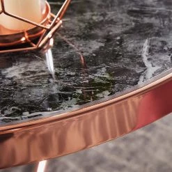 Jack & Alice Bout de canapé Cushina - Verre / métal - Imitation marbre noir / Cuivre 10 Jack & Alice Bout de canapé Cushina - Verre / métal - Imitation marbre noir / Cuivre -Meubles de salon Soldes 1000194323 200108 10063400717 MOOD DETAILS P000000001000194323 mood