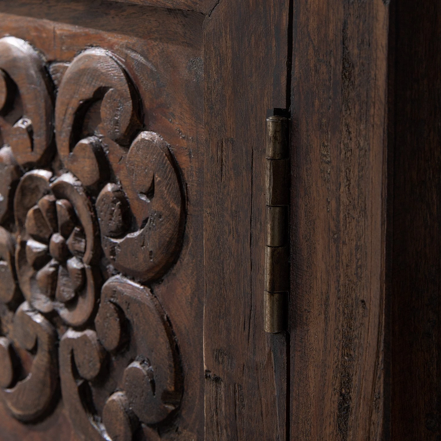 Wolf-Möbel Buffet Carving - Acacia massif / Métal - Acacia / Noir 23 Wolf-Möbel Buffet Carving - Acacia massif / Métal - Acacia / Noir – Image 21