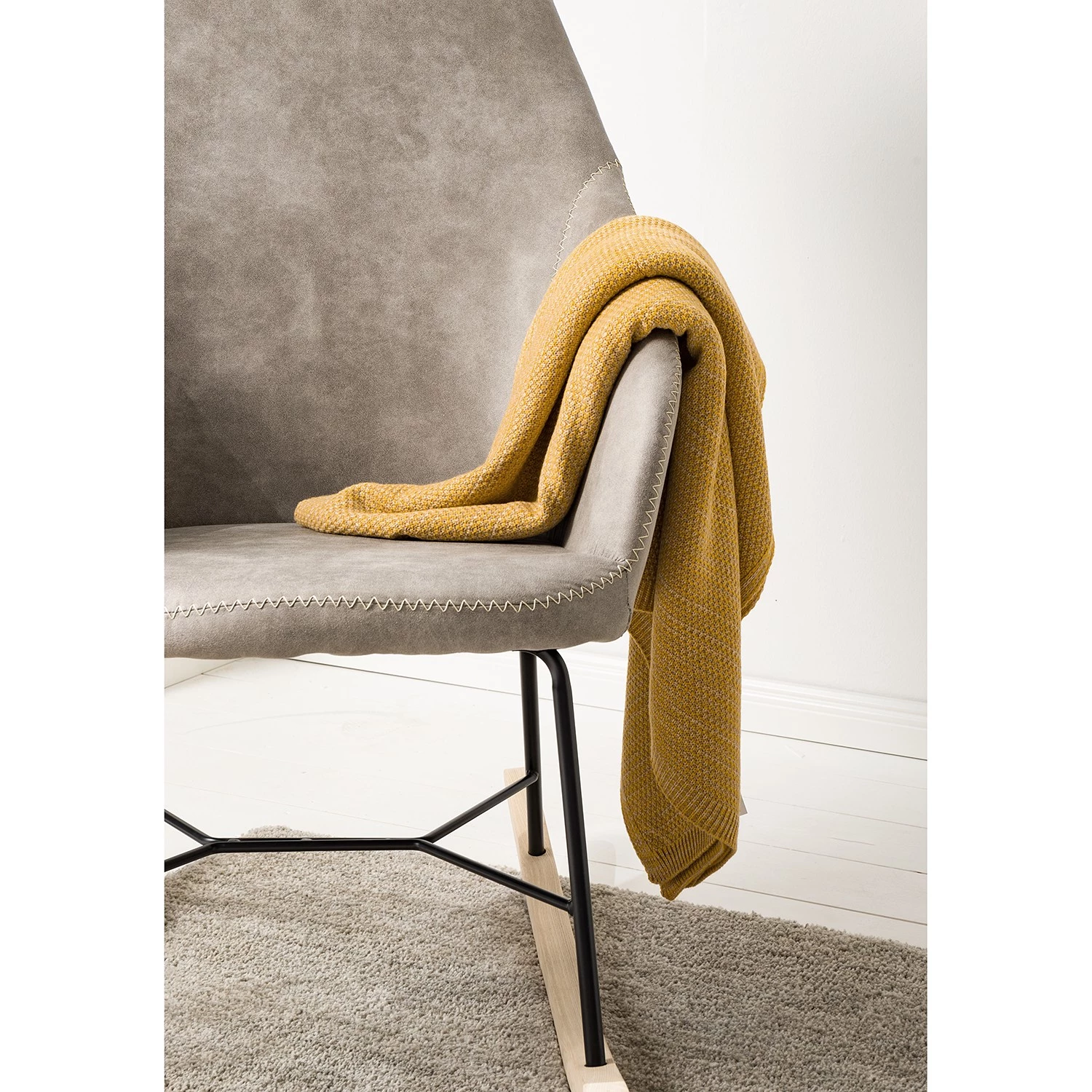 Mørteens Rocking chair Kumia I - Aspect cuir vieilli - Gris 13 Mørteens Rocking chair Kumia I - Aspect cuir vieilli - Gris – Image 11