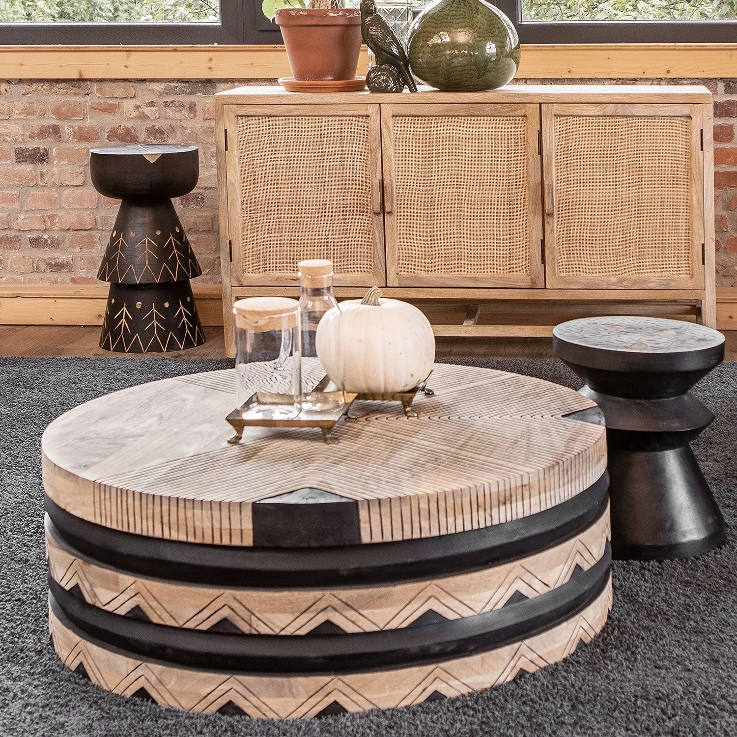 Red Living Bout de canapé Edgewood II - Manguier massif - Manguier noir / Manguier 5 Red Living Bout de canapé Edgewood II - Manguier massif - Manguier noir / Manguier – Image 3