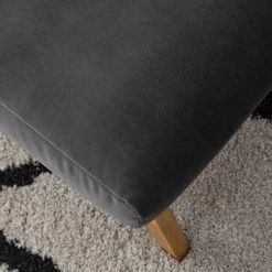 Studio Copenhagen Repose-pieds Marols - Velours Shyla: Gris - Chêne clair -Meubles de salon Soldes 1000217126 210122 15291000016 DETAILS P000000001000217126