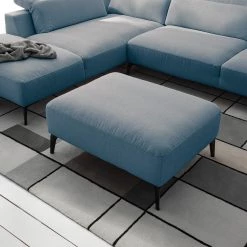 Studio Copenhagen Repose-pieds capitonné Berrie - Tissu Saia: Bleu jean 16 Studio Copenhagen Repose-pieds capitonné Berrie - Tissu Saia: Bleu jean -Meubles de salon Soldes 1000217246 210215 12145600046 MOOD DETAILS P000000001000217246 mood