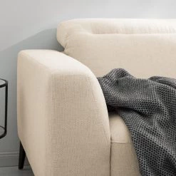 Studio Copenhagen Canapé d’angle Berrie I - Tissu Saia: Beige - Largeur : 266 cm - Méridienne courte à droite (vue de face) -Meubles de salon Soldes 1000217440 210222 09071800163 DETAILS P000000001000217440