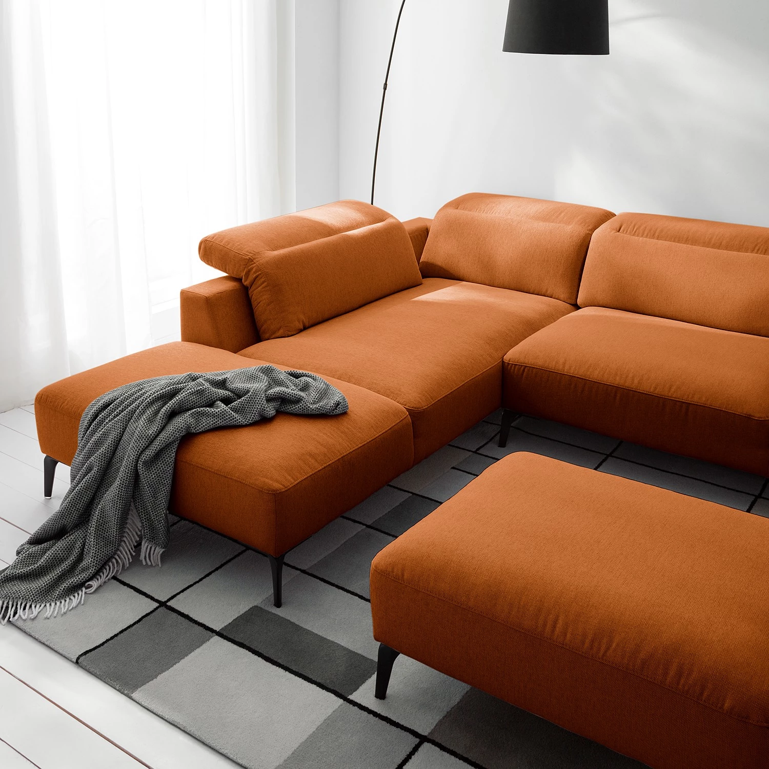 Studio Copenhagen Canapé d’angle Berrie II - Tissu Saia: Rouille - Largeur : 325 cm - Méridienne longue à gauche (vue de face) 13 Studio Copenhagen Canapé d’angle Berrie II - Tissu Saia: Rouille - Largeur : 325 cm - Méridienne longue à gauche (vue de face) – Image 11