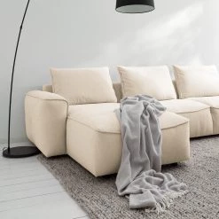 Studio Copenhagen Canapé d’angle Buckley II - Tissu Saia: Beige - Méridienne courte à gauche (vue de face) -Meubles de salon Soldes 1000218155 210215 12151300481 DETAILS P000000001000218155