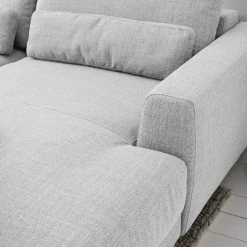 Studio Copenhagen Canapé d’angle Willows III - Tissu Amila: Gris clair - Méridienne courte à droite (vue de face) -Meubles de salon Soldes 1000218223 210127 14550400429 DETAILS P000000001000218223