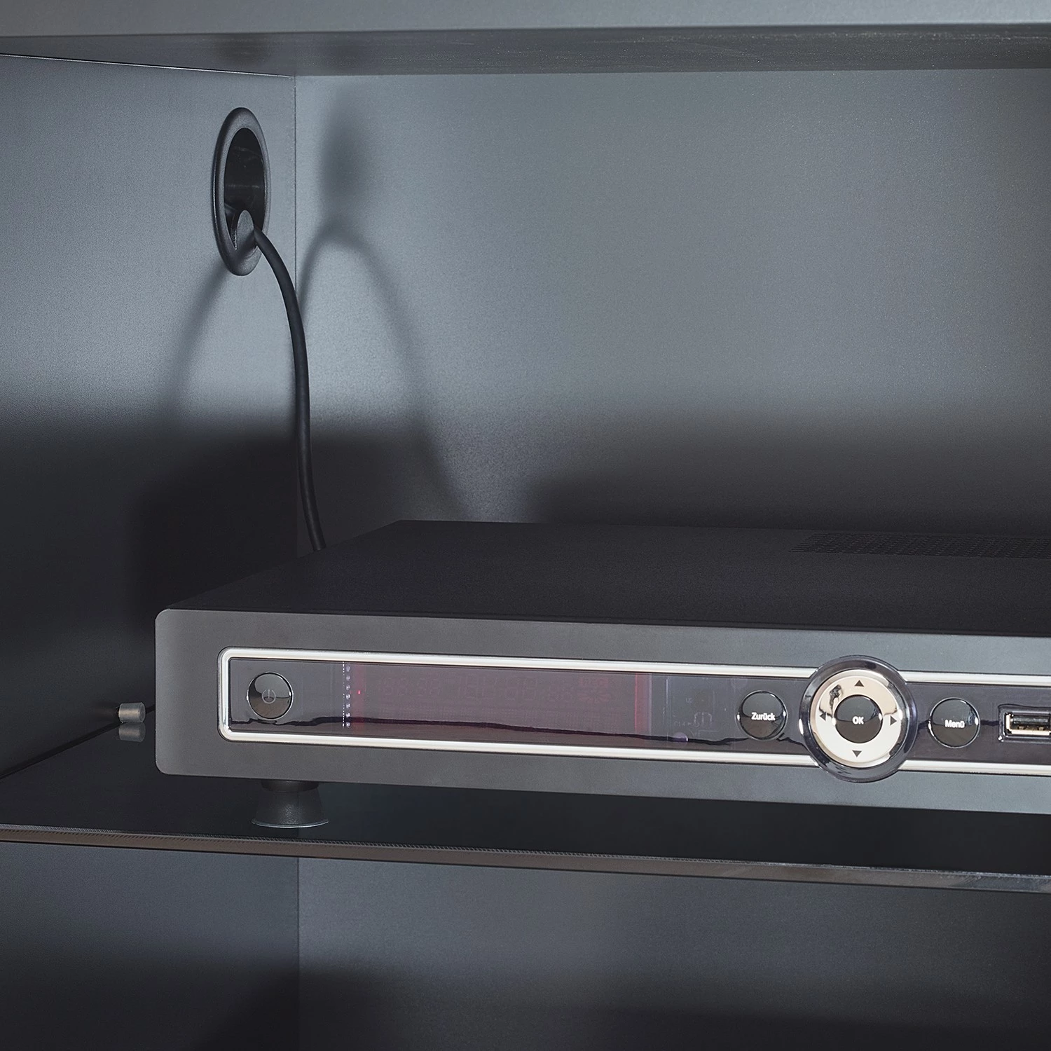 GWINNER Ensemble meubles TV Misano II (3 élém.) - Placage en bois véritable / Verre - Planches de chêne / Gris - Blanc / Chêne sauvage - Avec éclairage 10 GWINNER Ensemble meubles TV Misano II (3 élém.) - Placage en bois véritable / Verre - Planches de chêne / Gris - Blanc / Chêne sauvage - Avec éclairage – Image 8