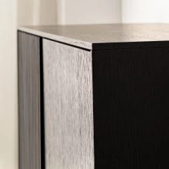 Studio Copenhagen Buffet haut Dowland - Placage en bois véritable - Chêne / Noir 38 Studio Copenhagen Buffet haut Dowland - Placage en bois véritable - Chêne / Noir -Meubles de salon Soldes 1000218356 210311 08052700016 DETAILS P000000001000218356