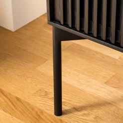 Studio Copenhagen Buffet haut Dowland - Placage en bois véritable - Chêne / Noir 42 Studio Copenhagen Buffet haut Dowland - Placage en bois véritable - Chêne / Noir -Meubles de salon Soldes 1000218356 210311 08053000019 DETAILS P000000001000218356