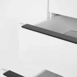 Fredriks Buffet White Hall II - Blanc mat / Noir 33 Fredriks Buffet White Hall II - Blanc mat / Noir -Meubles de salon Soldes 1000218367 210420 13405700007 DETAILS P000000001000218367