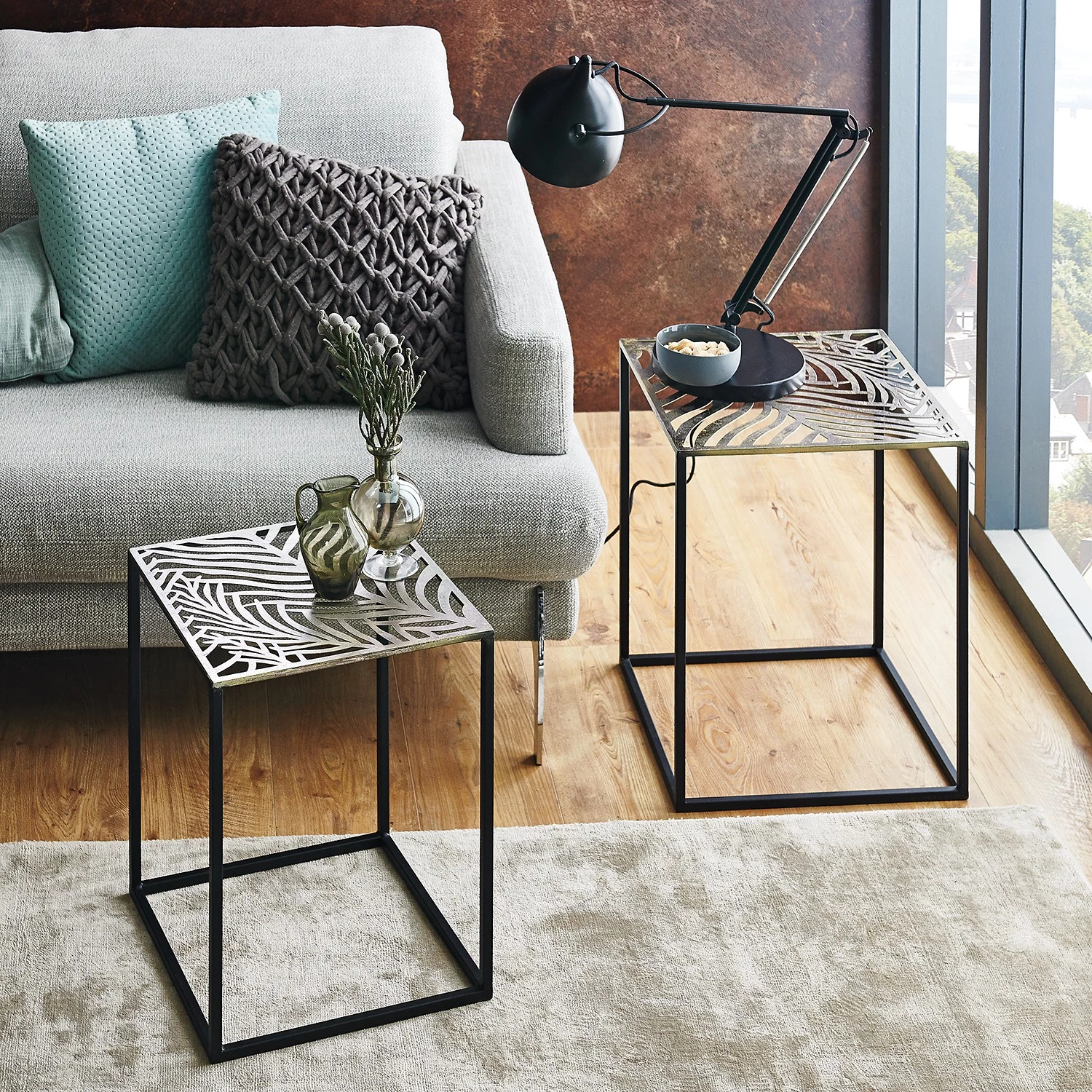 Loftscape Bout de canapé Bountiful II (lot de 2) - Métal - Bronze vieilli / Noir 4 Loftscape Bout de canapé Bountiful II (lot de 2) - Métal - Bronze vieilli / Noir – Image 2