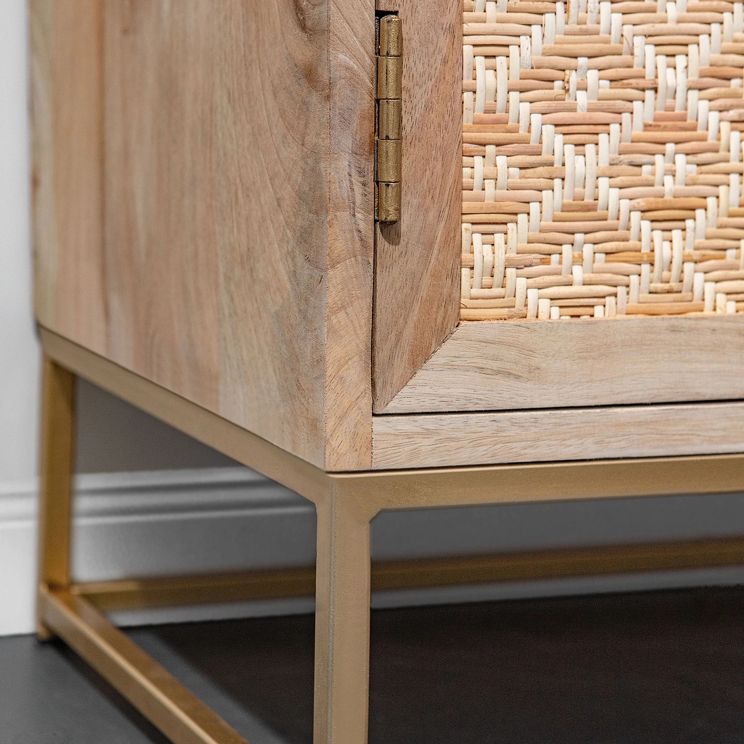 Naturoo Buffet haut Rumilly - Tressage en rotin / Manguier massif 9 Naturoo Buffet haut Rumilly - Tressage en rotin / Manguier massif – Image 7