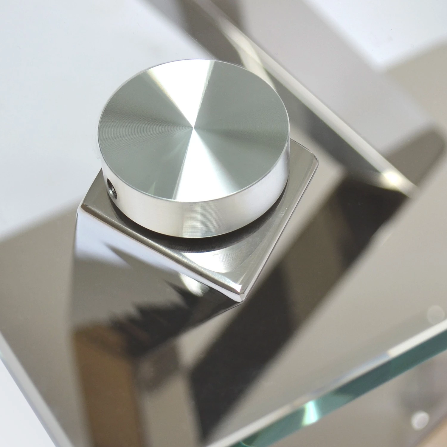 Loftscape Table basse Vareilles II - Verre / Acier inoxydable chromé 4 Loftscape Table basse Vareilles II - Verre / Acier inoxydable chromé – Image 2