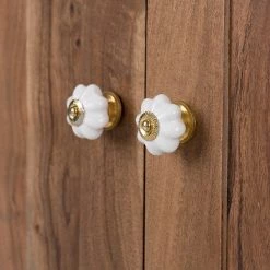 Wolf-Möbel Buffet Maison II - Acacia massif - Acacia couleur pierre / Blanc cassé 21 Wolf-Möbel Buffet Maison II - Acacia massif - Acacia couleur pierre / Blanc cassé -Meubles de salon Soldes 1000257252 220406 060 DETAILS P000000001000257252