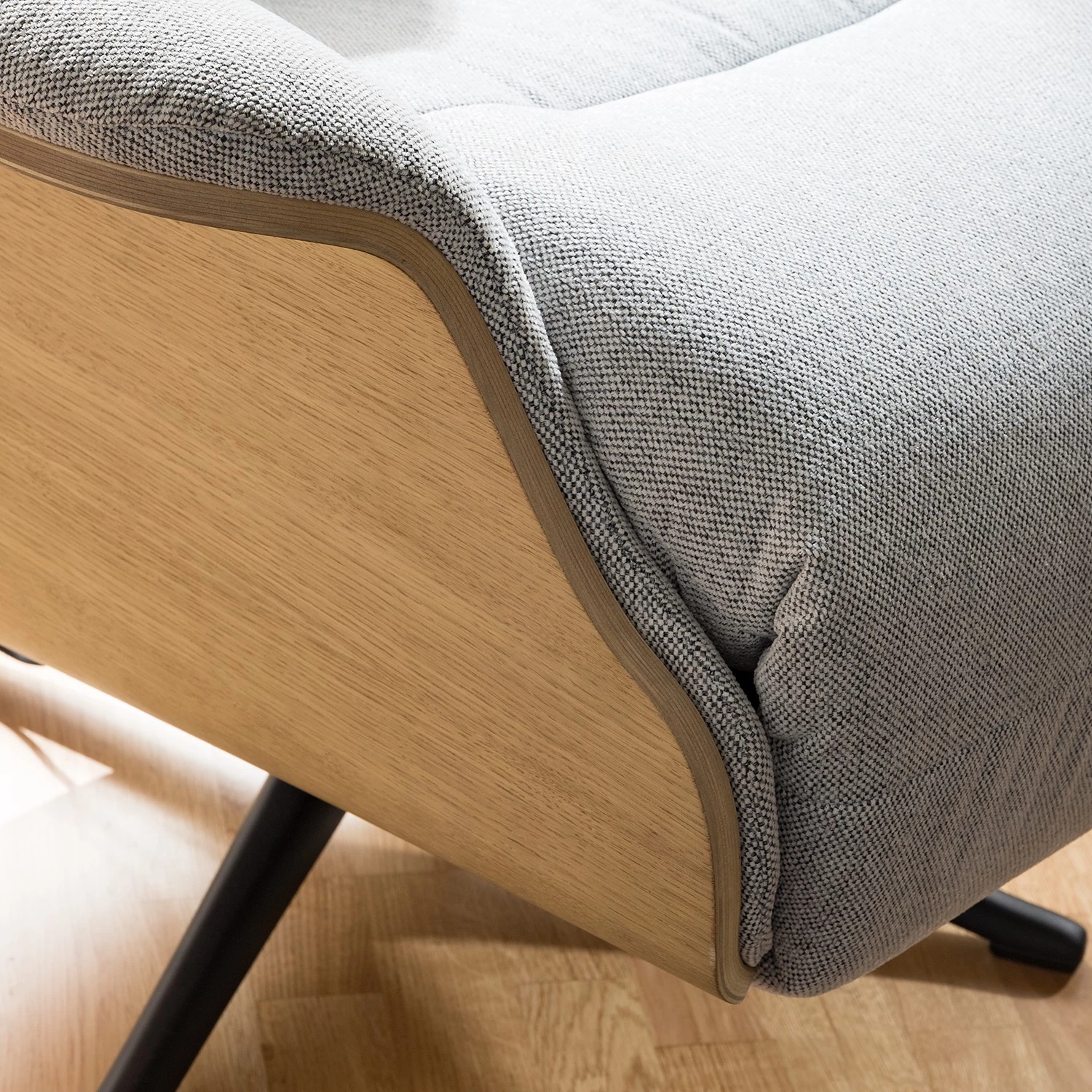 Studio Copenhagen Fauteuil relax Anderson III - Tissu Saia: Gris clair - Noir - Chêne 16 Studio Copenhagen Fauteuil relax Anderson III - Tissu Saia: Gris clair - Noir - Chêne – Image 14