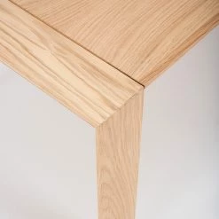 Studio Copenhagen Table basse Maayka - Partiellement en chêne massif - Chêne clair - Largeur : 110 cm 27 Studio Copenhagen Table basse Maayka - Partiellement en chêne massif - Chêne clair - Largeur : 110 cm -Meubles de salon Soldes 1000277380 211012 15364800091 DETAILS P000000001000277380