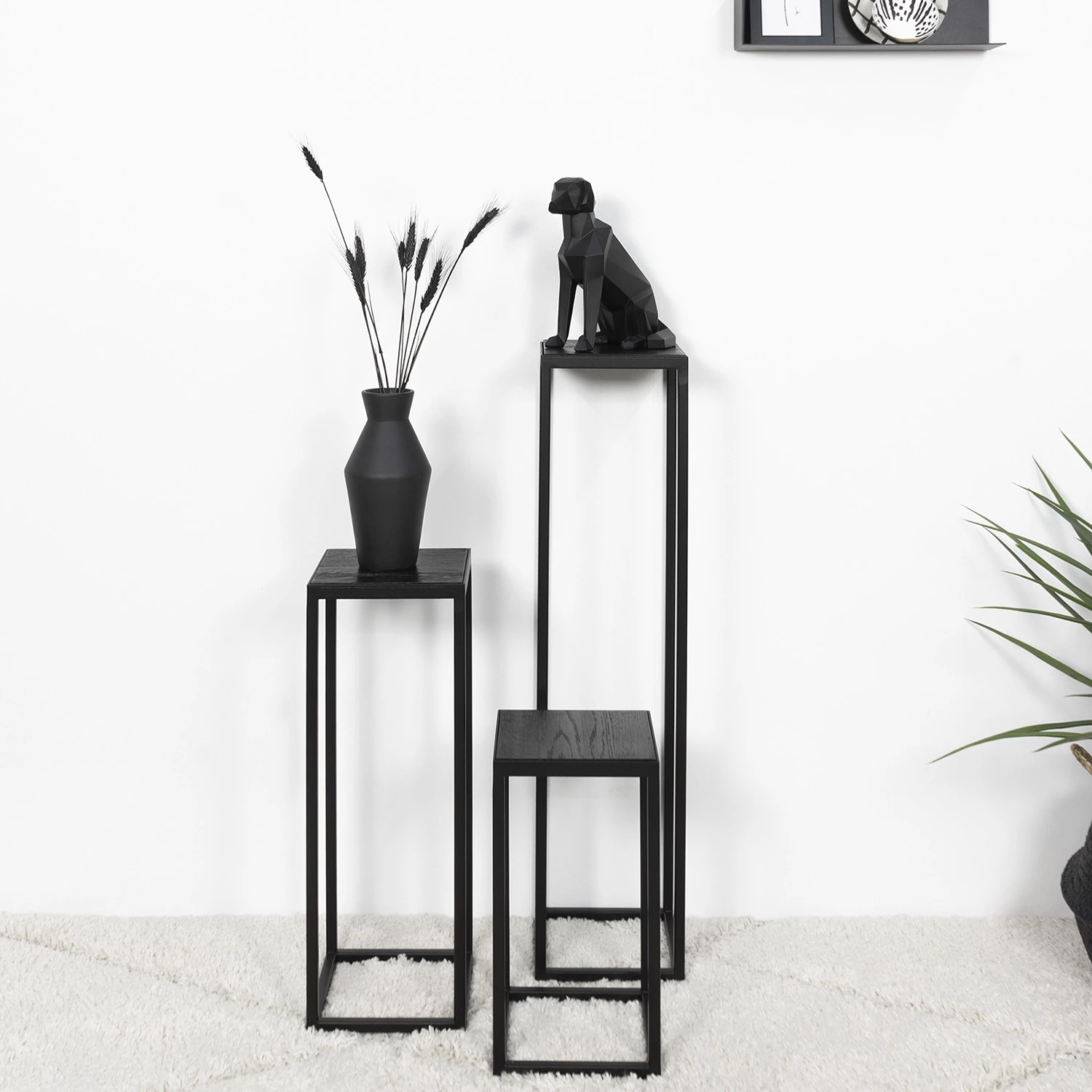 Red Living Bout de canapé Dareton II - Chêne massif / Métal - Chêne noir / Noir - Hauteur : 90 cm 4 Red Living Bout de canapé Dareton II - Chêne massif / Métal - Chêne noir / Noir - Hauteur : 90 cm – Image 2