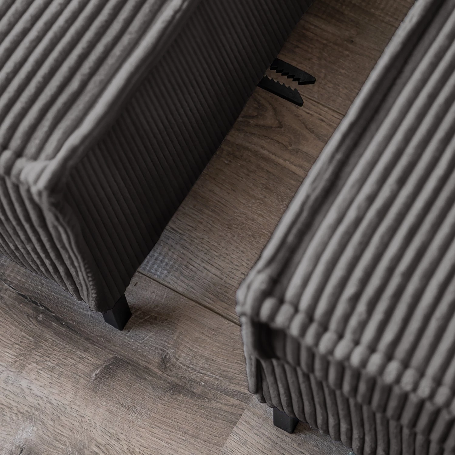 Loftscape Canapé d’angle Maura - Velours côtelé - Velours côtelé Poppy: Gris - Sans repose-pieds 12 Loftscape Canapé d’angle Maura - Velours côtelé - Velours côtelé Poppy: Gris - Sans repose-pieds – Image 10