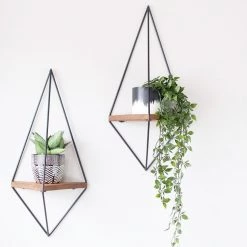 Red Living Étagère murale Willes II - Épicéa massif / Métal - Épicéa / Noir 9 Red Living Étagère murale Willes II - Épicéa massif / Métal - Épicéa / Noir -Meubles de salon Soldes 1000314859 211214 13383100071 MOOD DETAILS P000000001000314859 mood