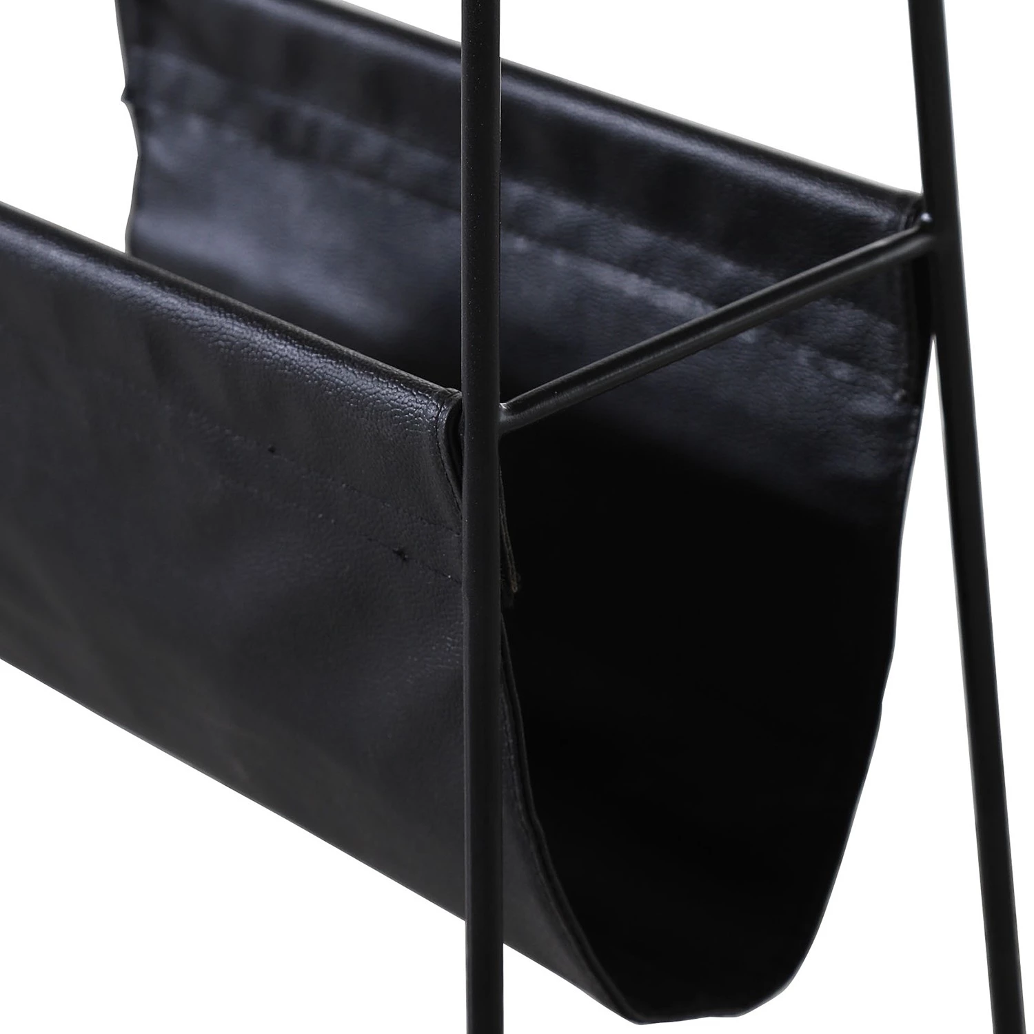 Red Living Bout de canapé Ugo IV - Manguier massif / Métal - Manguier / Noir 6 Red Living Bout de canapé Ugo IV - Manguier massif / Métal - Manguier / Noir – Image 4